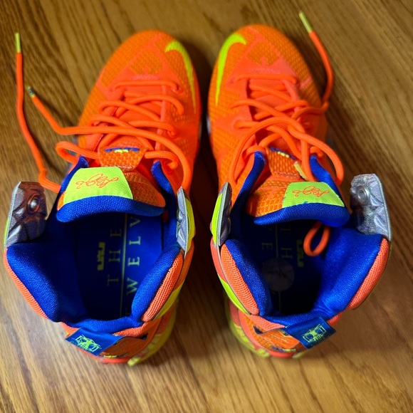 Lebron Twelve shoes size 7 - Picture 3 of 8